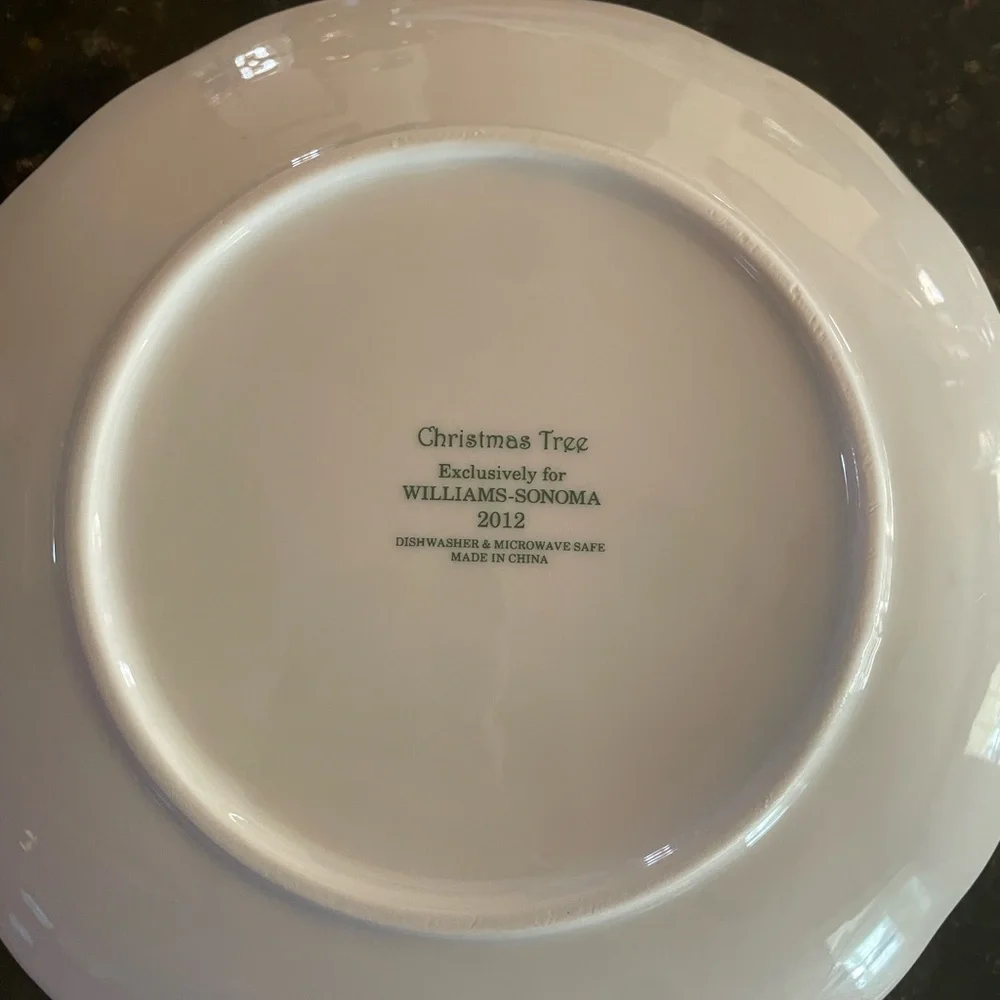 Set of 4 - Williams Sonoma Christmas Tree Plate